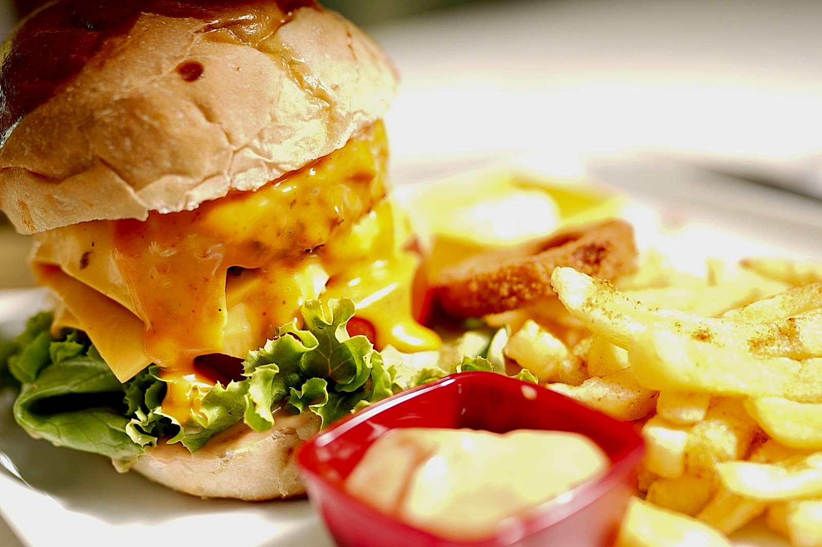 BOSPHORUS DINNER CRUISE & TURKISH NIGHT SHOW (STANDARD TABLE WITH ALCOHOL)