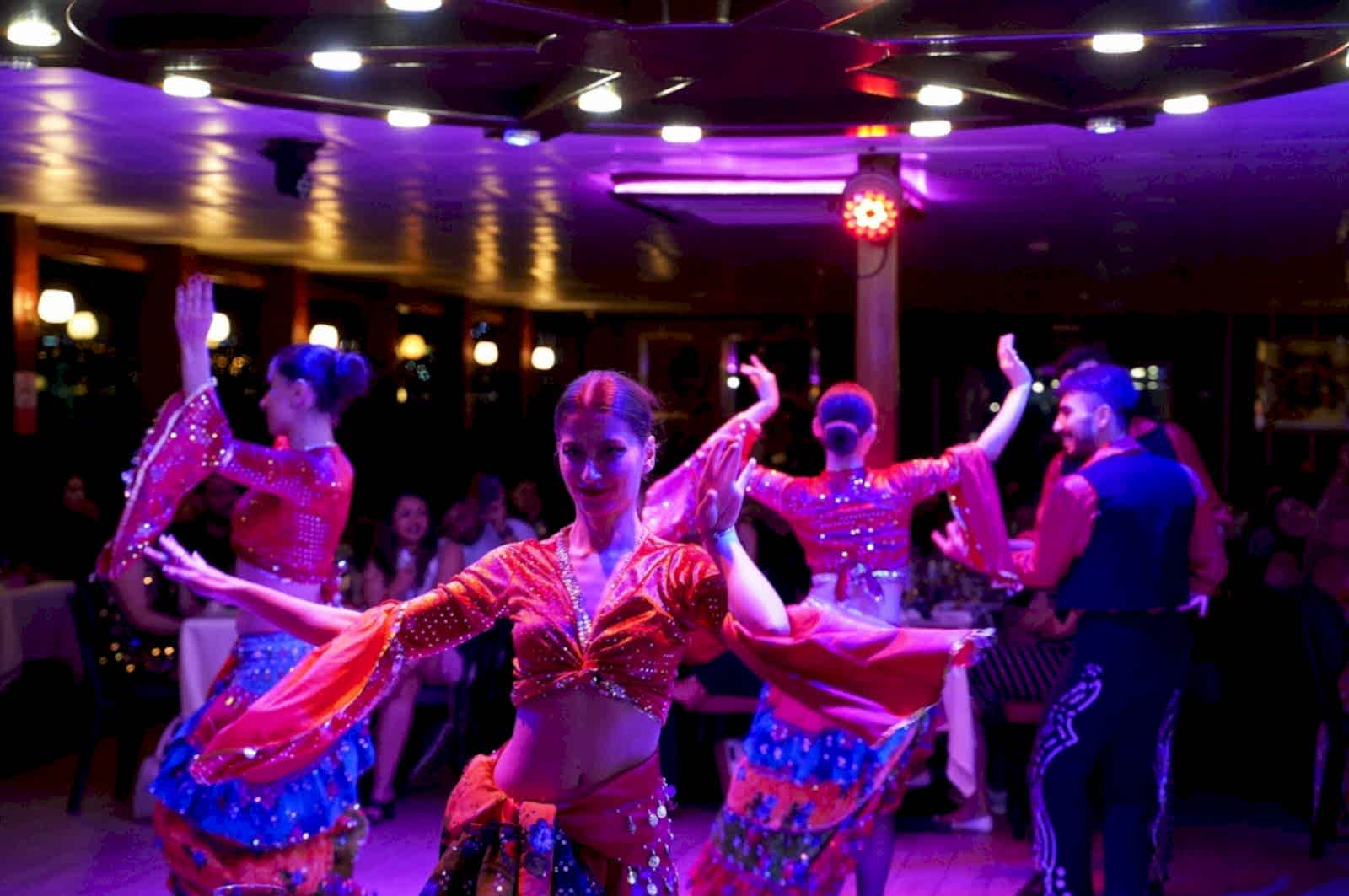 BOSPHORUS DINNER CRUISE & TURKISH NIGHT SHOW (STANDARD TABLE WITH ALCOHOL)