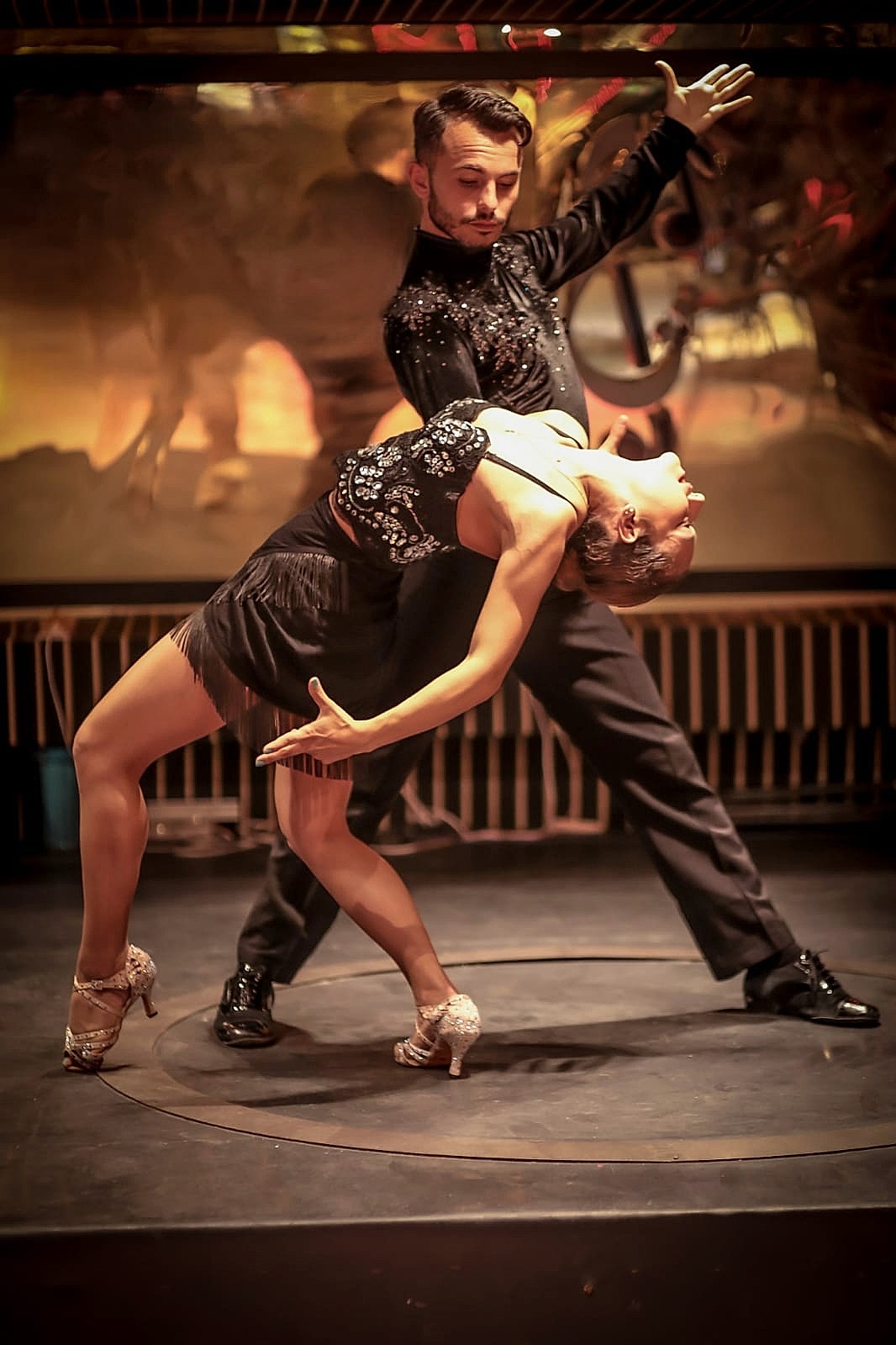 BOSPHORUS DINNER CRUISE & TURKISH NIGHT SHOW (VIP TABLE WITH ALCOHOL)