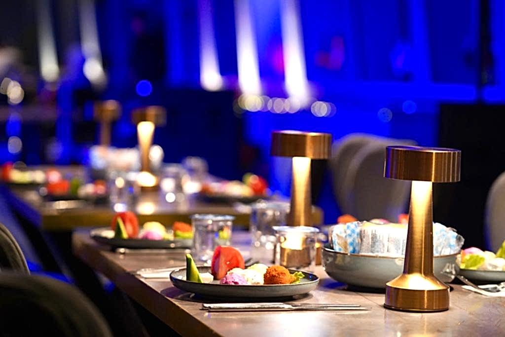 BOSPHORUS DINNER CRUISE & TURKISH NIGHT SHOW (CLOSE TO STAGE TABLE NON ALCOHOL)